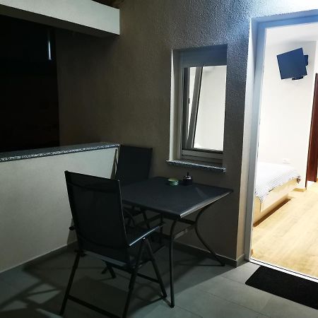 Studio Apartman Rosa Затон Экстерьер фото