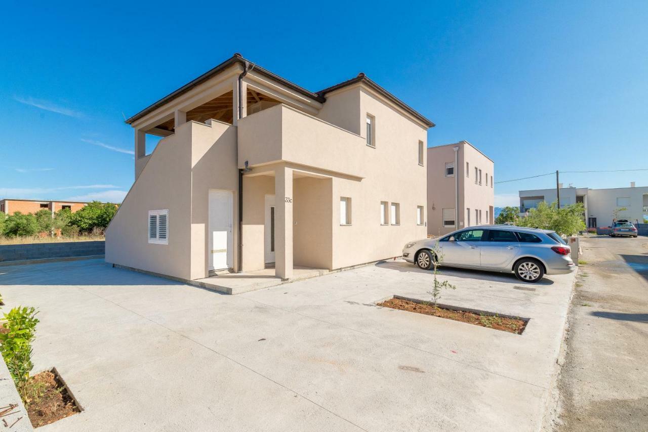 Апартаменты Studio Apartman Rosa Затон Экстерьер фото