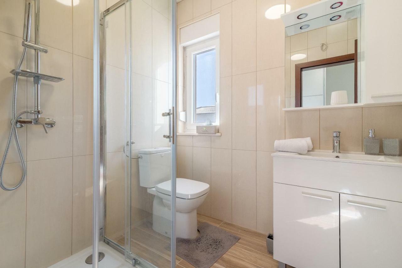 Апартаменты Studio Apartman Rosa Затон Экстерьер фото